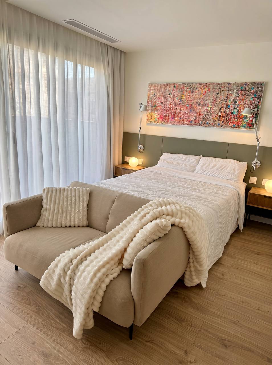 Sleeping area with a double bed